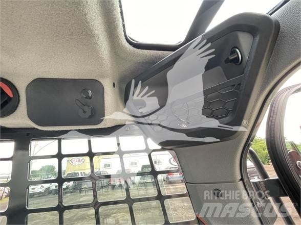 Bobcat T76 Skid steer mini utovarivači