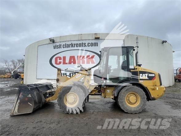 CAT 906M Utovarivači na točkove