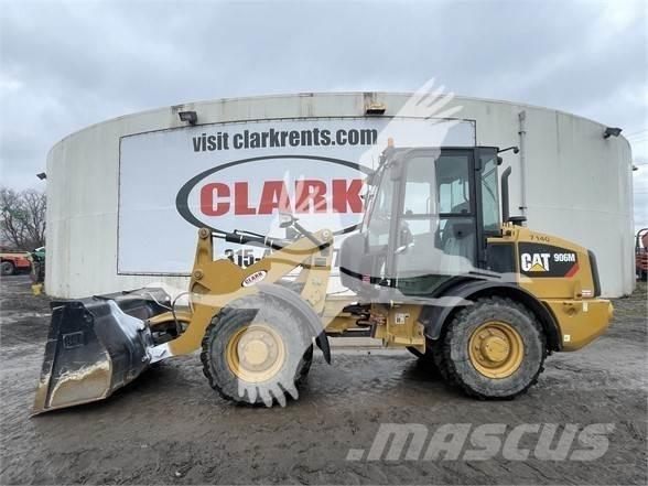 CAT 906M Utovarivači na točkove