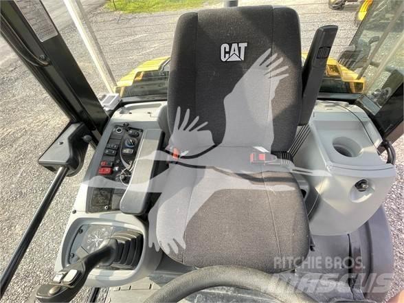 CAT 906M Utovarivači na točkove