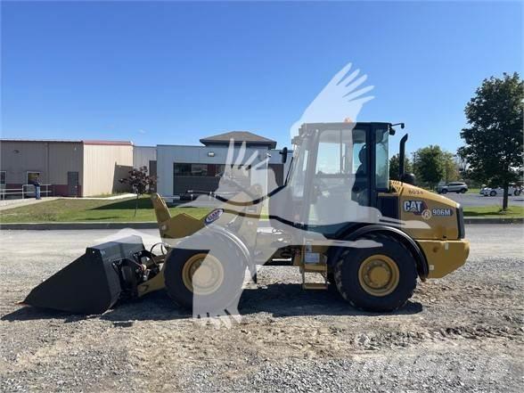 CAT 906M Utovarivači na točkove