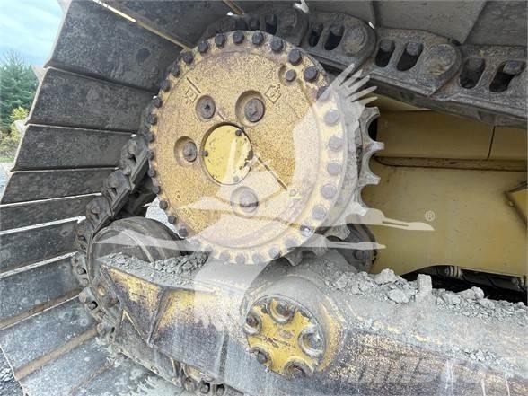 CAT D6T LGP Buldožeri guseničari