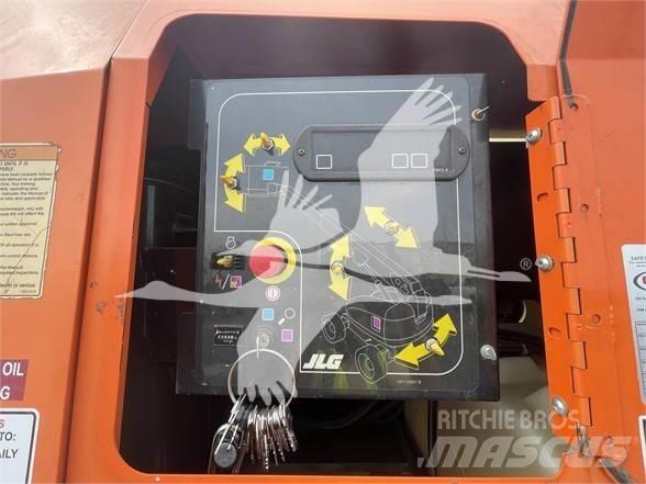 JLG 800S Teleskopske podizne platforme