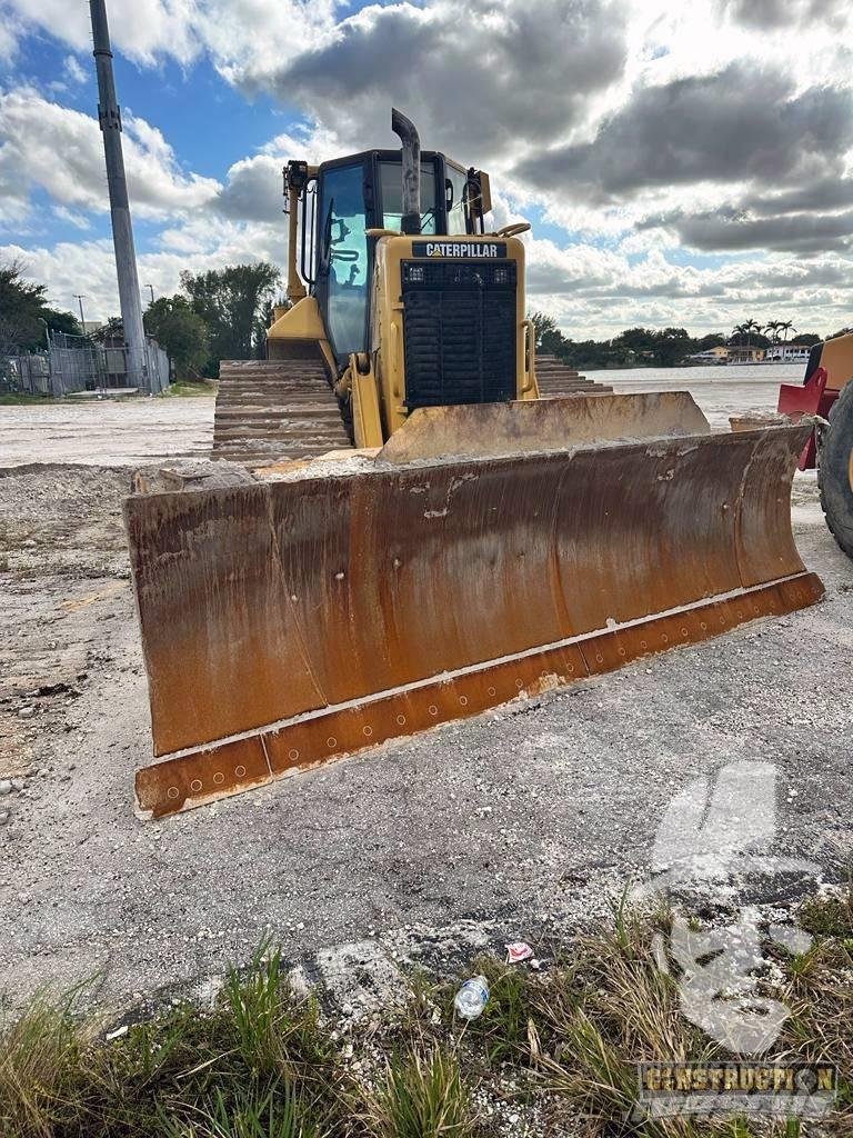 CAT D 6 N Buldožeri guseničari