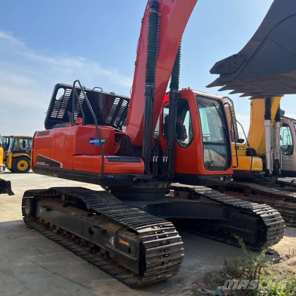 Doosan DX 300 Bageri guseničari
