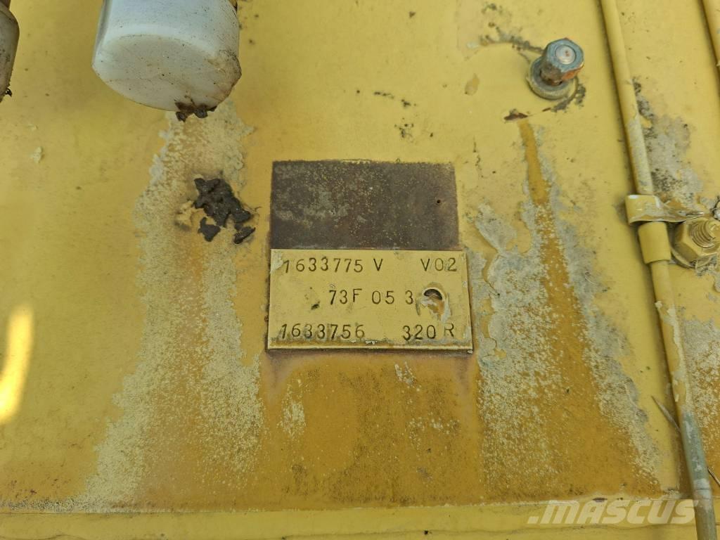 CAT 320 C L Bageri guseničari