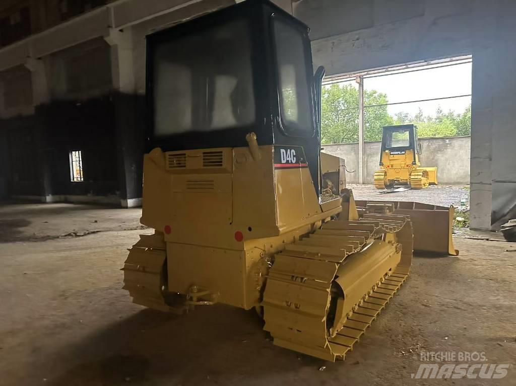 CAT D 4 C Buldožeri guseničari