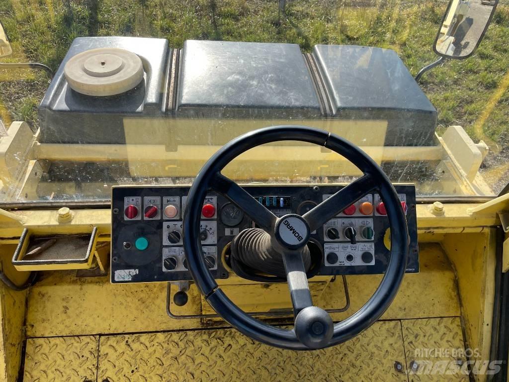 Bomag BW 154 AD-2 Valjci sa duplim bubnjem