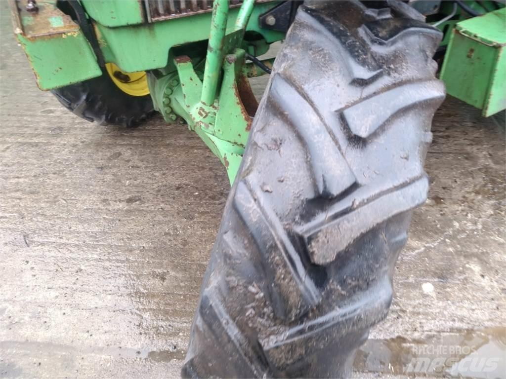 John Deere 1850 Traktori