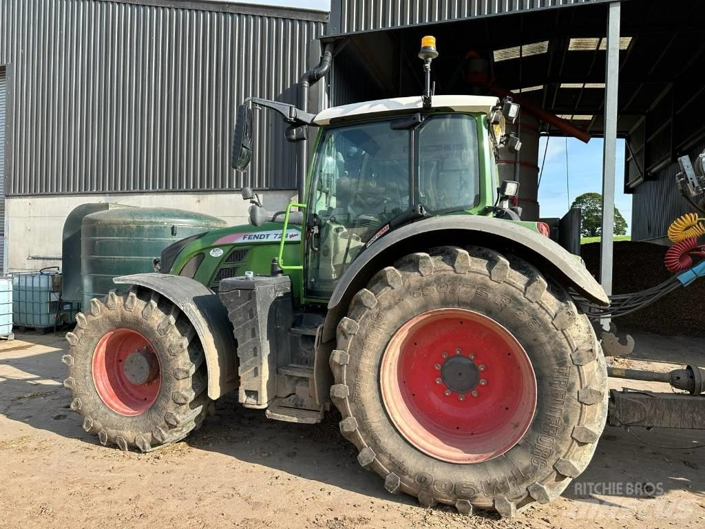 Fendt 724 Profi Plus Traktori