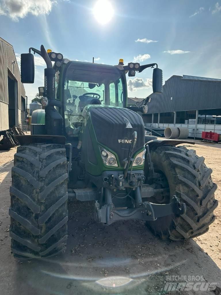 Fendt 724 Profi Plus Traktori