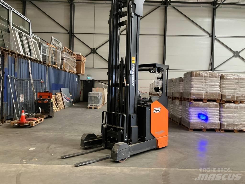 Doosan BR25JW-9 Viljuškari sa pomičnim stupom