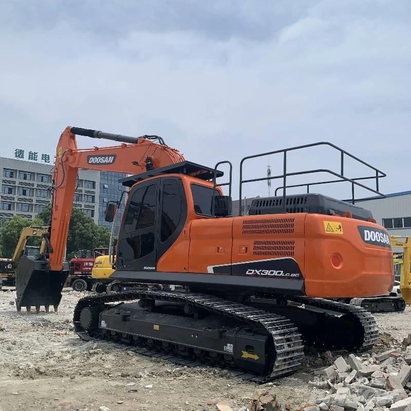 Doosan DX 300 Bageri guseničari
