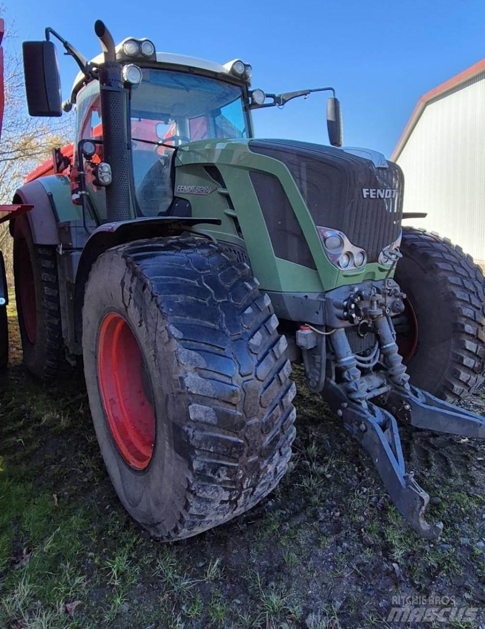 Fendt 828 Vario Traktori