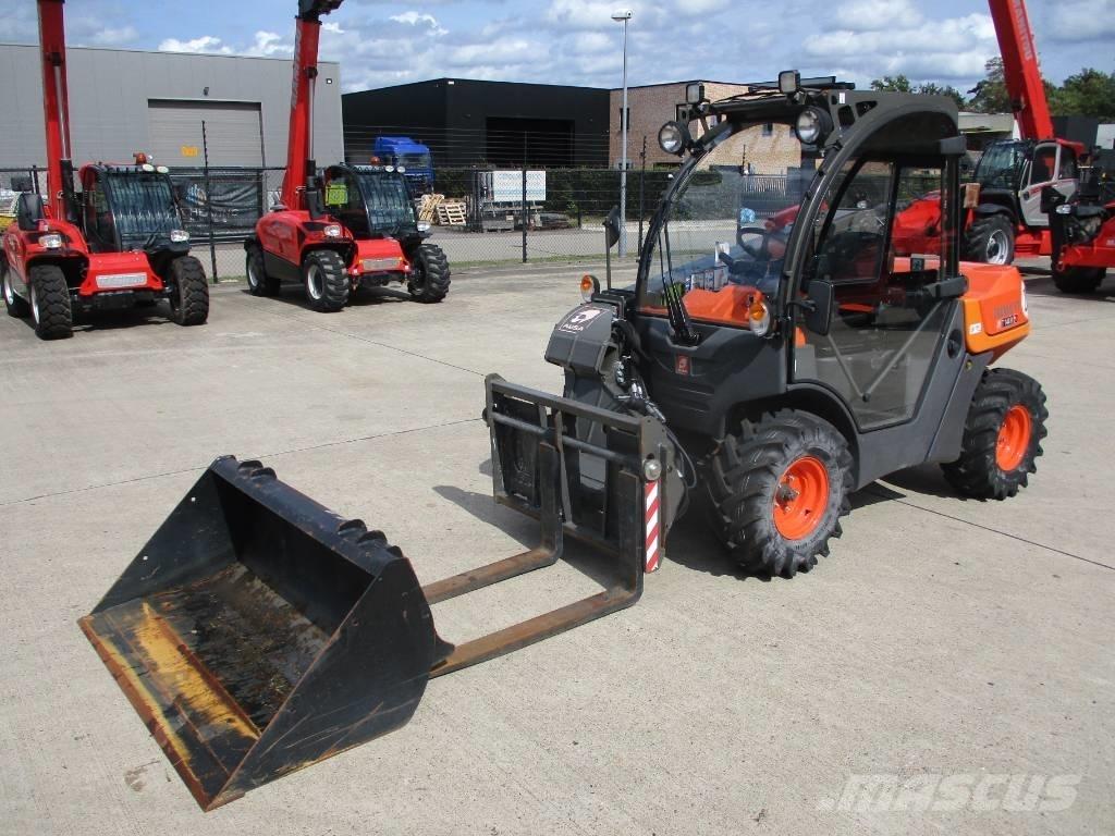 Ausa T144 H X4 (071) Teleskopski viljuškari