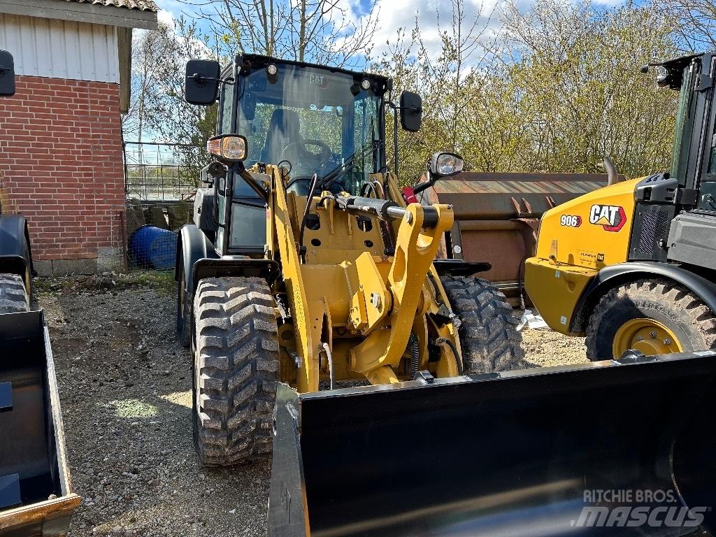 CAT 906 Utovarivači na točkove