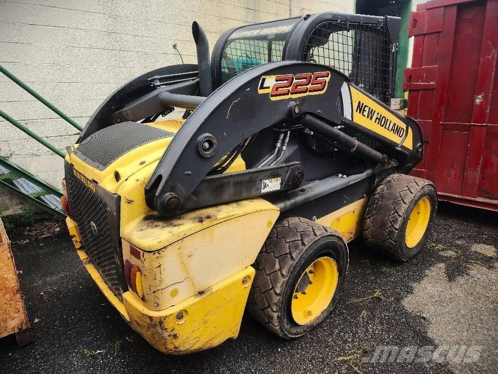 New Holland 225L Skid steer mini utovarivači
