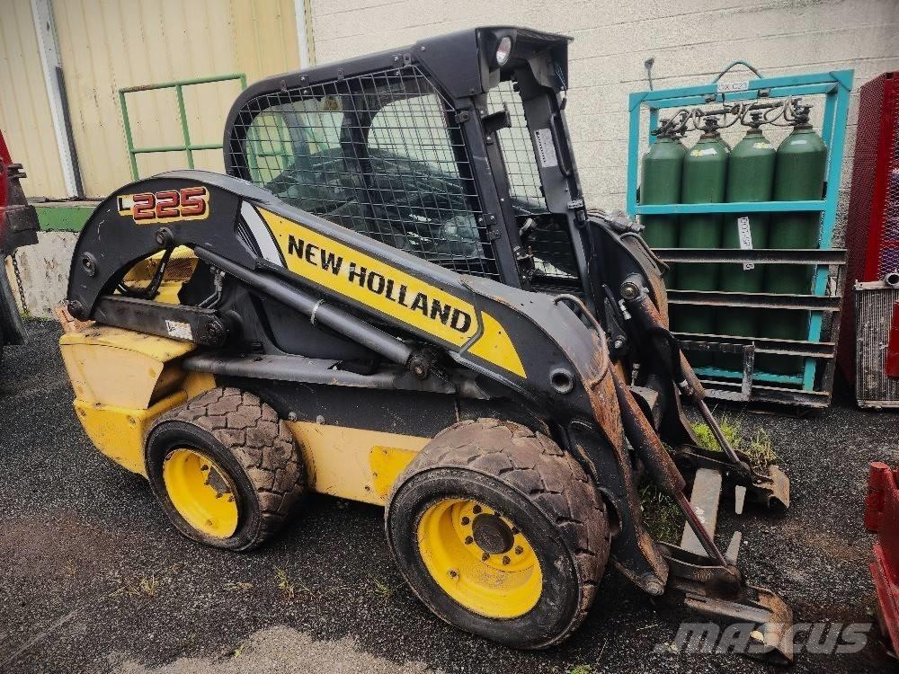 New Holland 225L Skid steer mini utovarivači