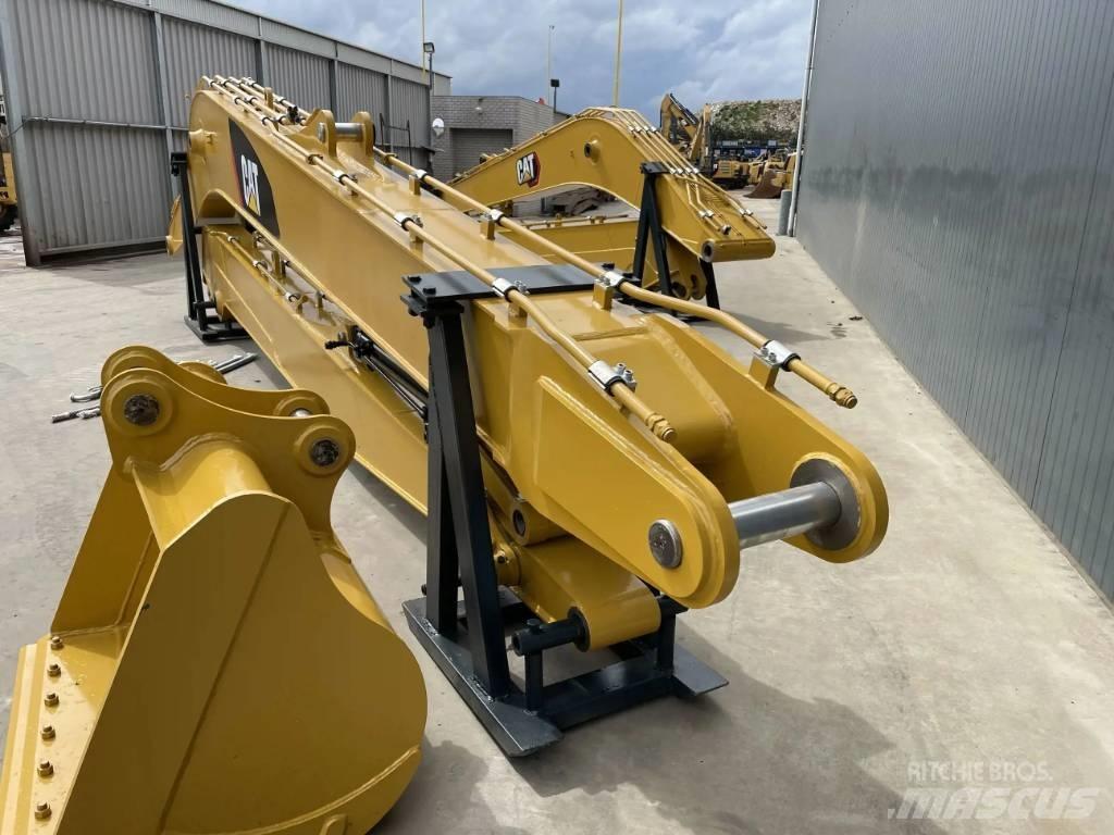 CAT 323D 15m Set Utovarne korpe