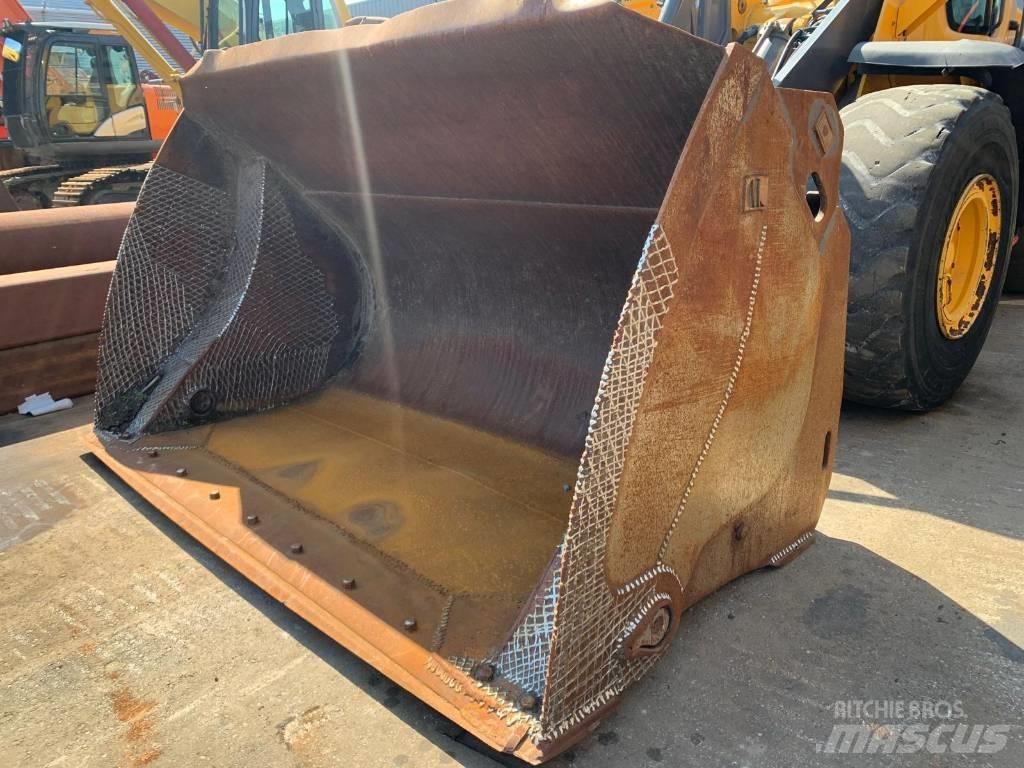 Volvo L110H L120H Kašike / Korpe