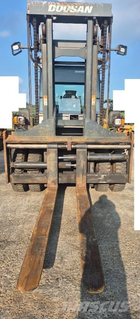 Doosan D 160 S-5 Dizelski viljuškari