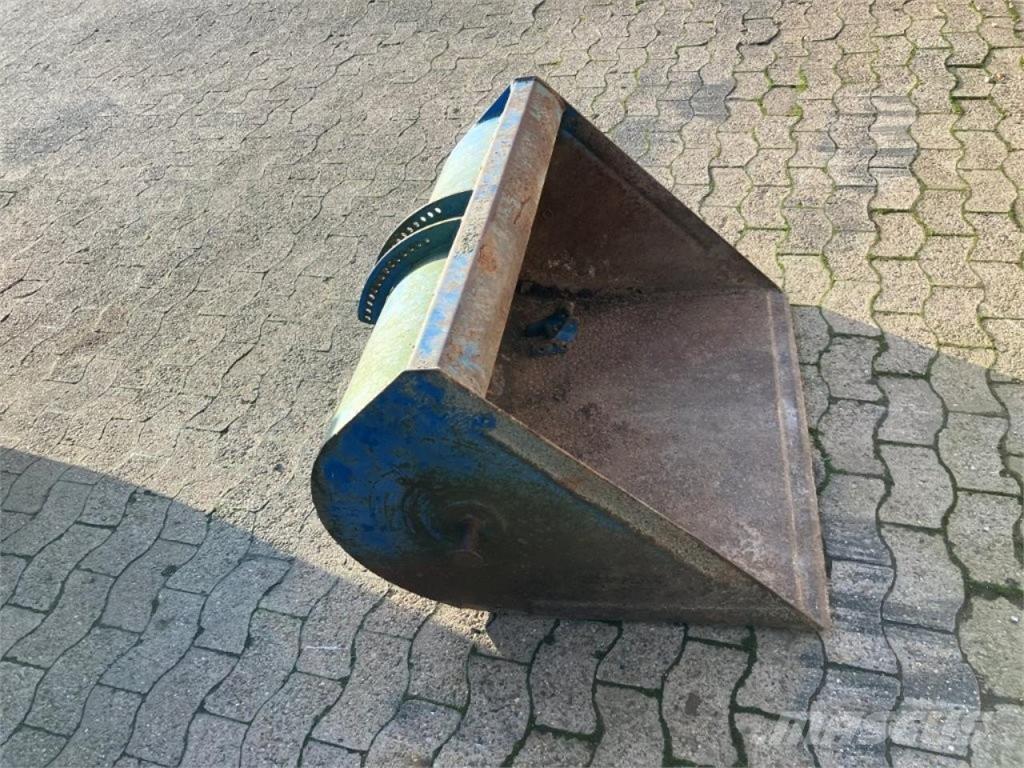 John Deere 1020 Traktori