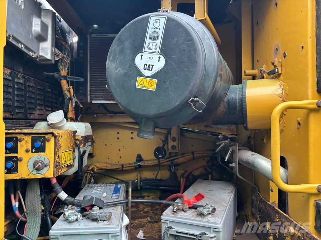 CAT 330 D L Bageri guseničari