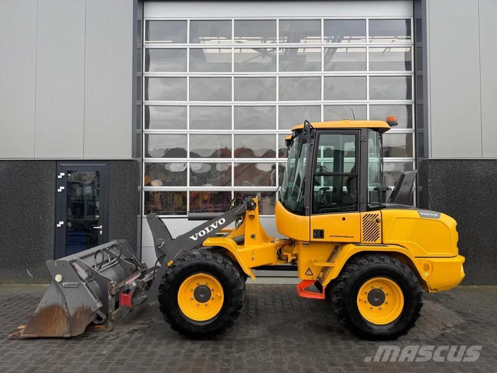 Volvo L30G Utovarivači na točkove