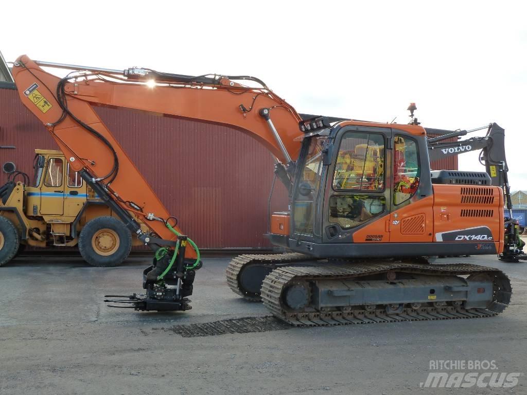 Doosan DX140LC-5 Bageri guseničari