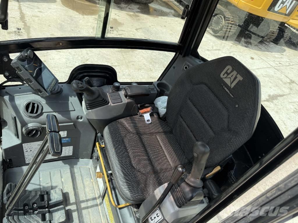 CAT 302 CR Mini bageri < 7t