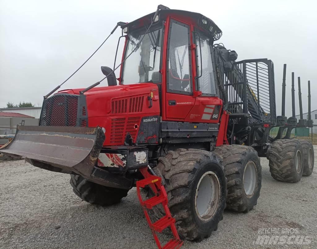 Komatsu 845 Forvarderi