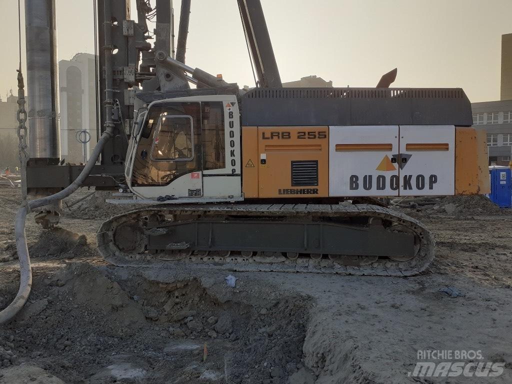Liebherr LRB255 Mašine za zabijanje stubova