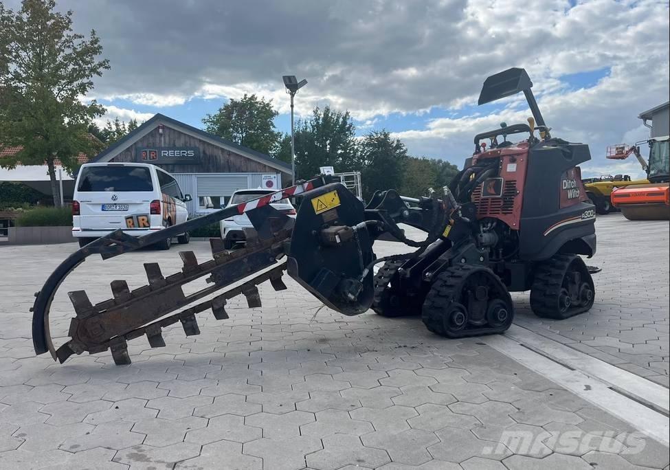 Ditch Witch R300 Damperi na gusenice