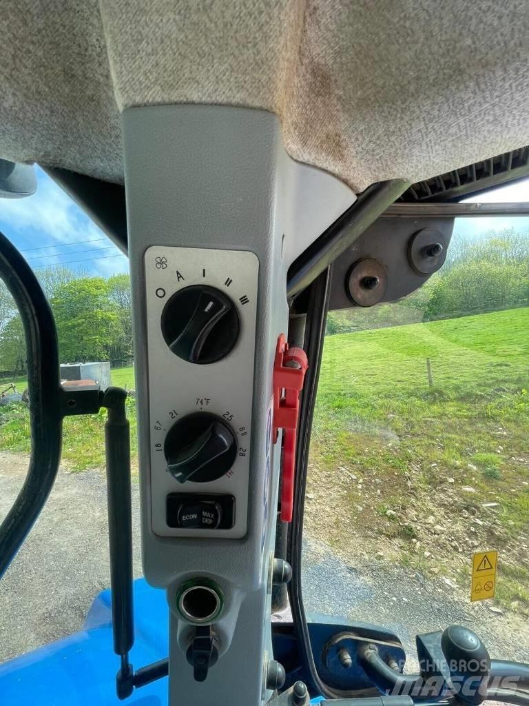 New Holland T 7.250 Traktori