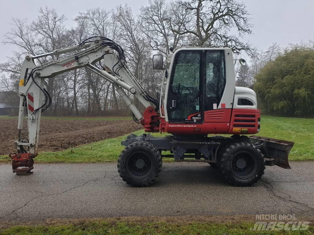 Takeuchi TB 295 W Bageri točkaši