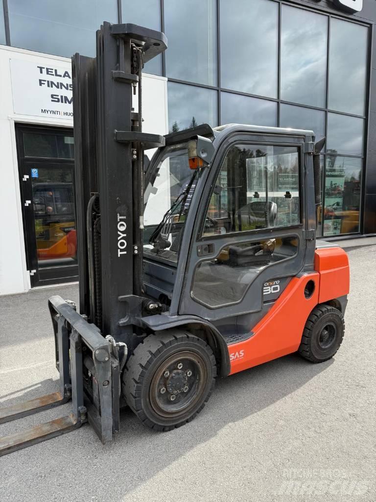 Toyota 02-8 FDF 30 Dizelski viljuškari