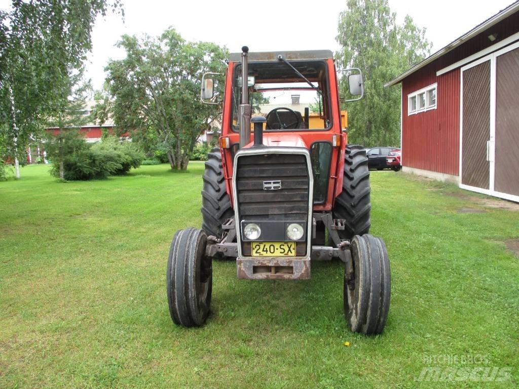 Massey Ferguson 590 Traktori