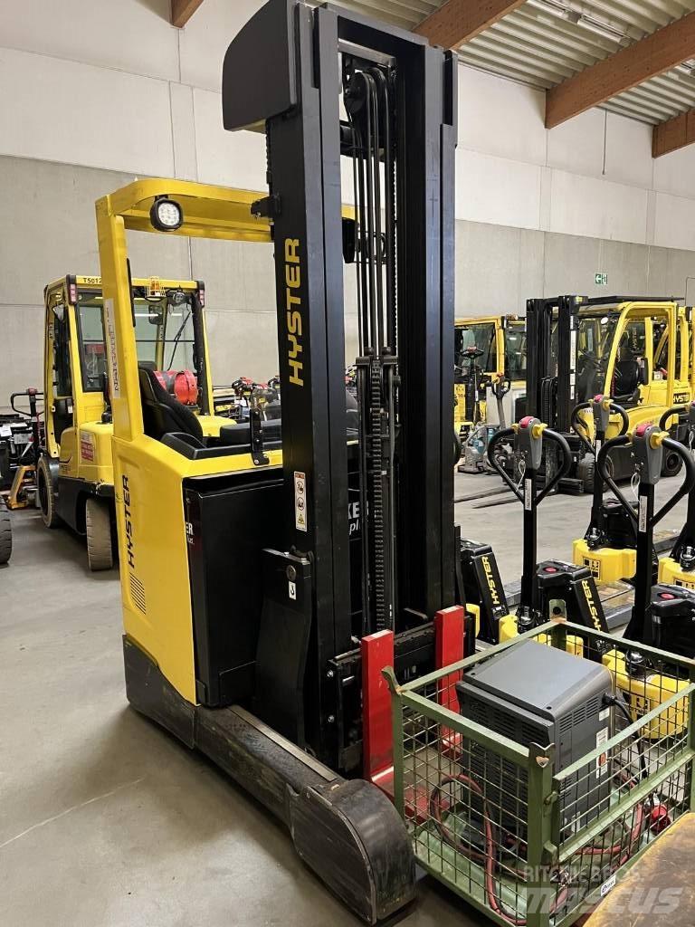 Hyster R1.4 Viljuškari sa pomičnim stupom