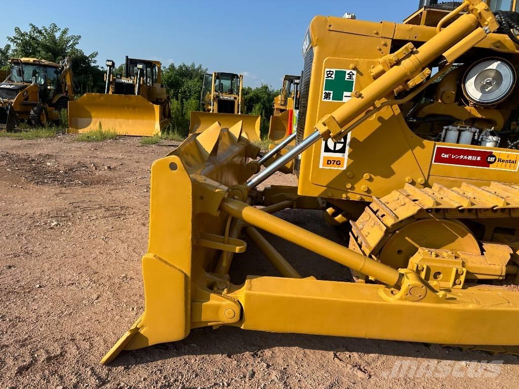 CAT D7G Buldožeri guseničari