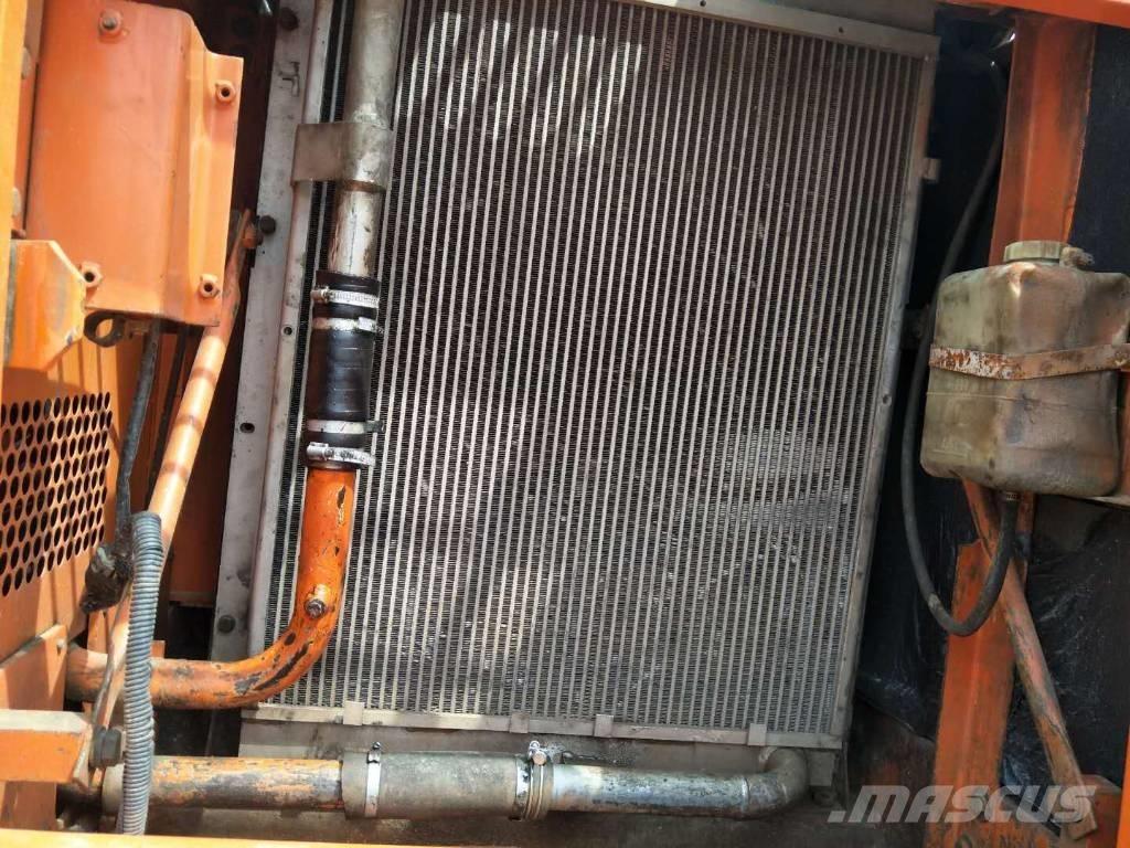 Doosan DX 225 LC Bageri guseničari