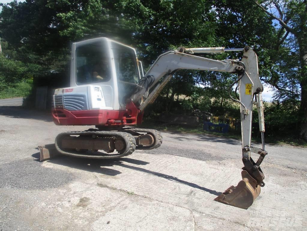 Takeuchi TB 228 Mini bageri < 7t
