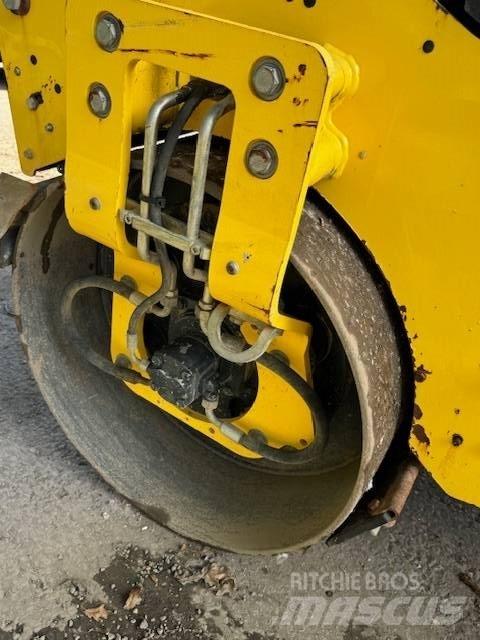 Bomag BW 120 AD-5 Valjci sa duplim bubnjem