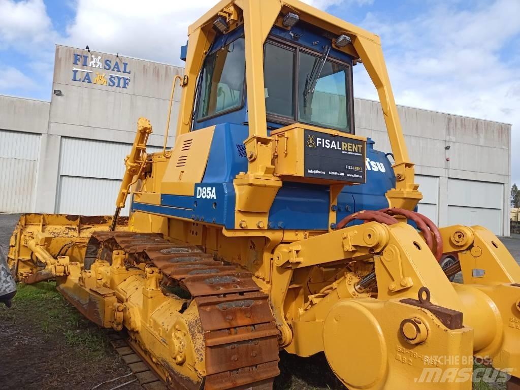 Komatsu D 85 A-21 Buldožeri guseničari