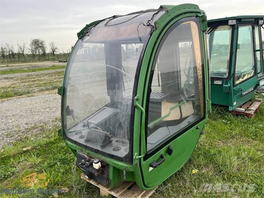 John Deere 1470E Kabine i unutrašnjost