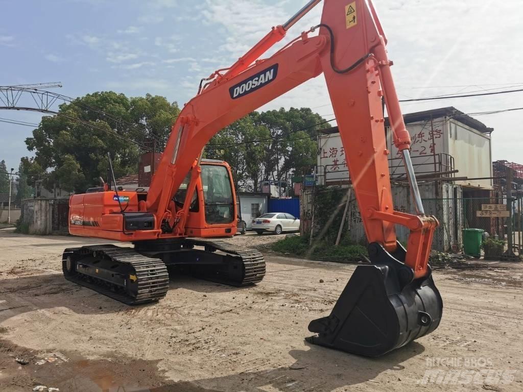 Doosan DX 225 LC Bageri guseničari