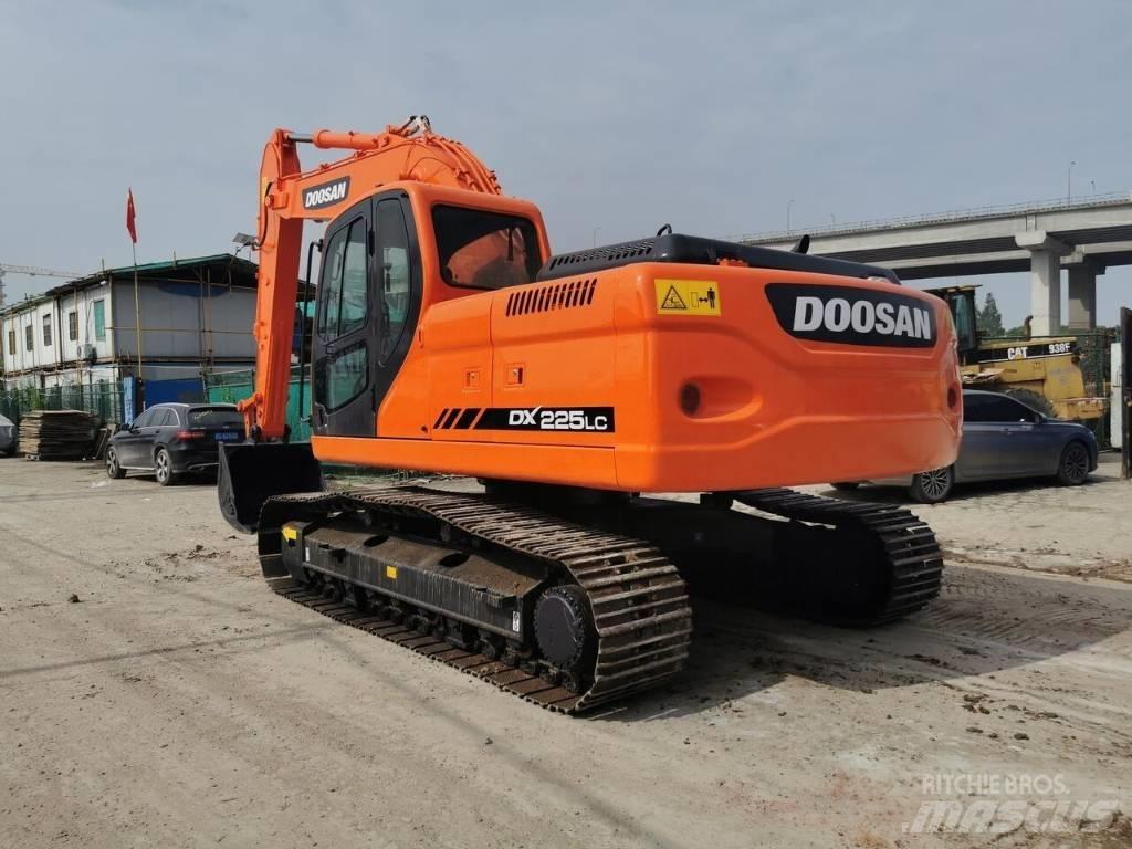 Doosan DX 225 LC Bageri guseničari
