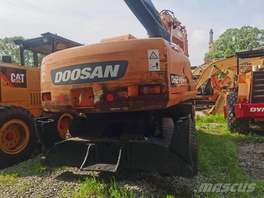 Doosan DH 210 W Bageri točkaši