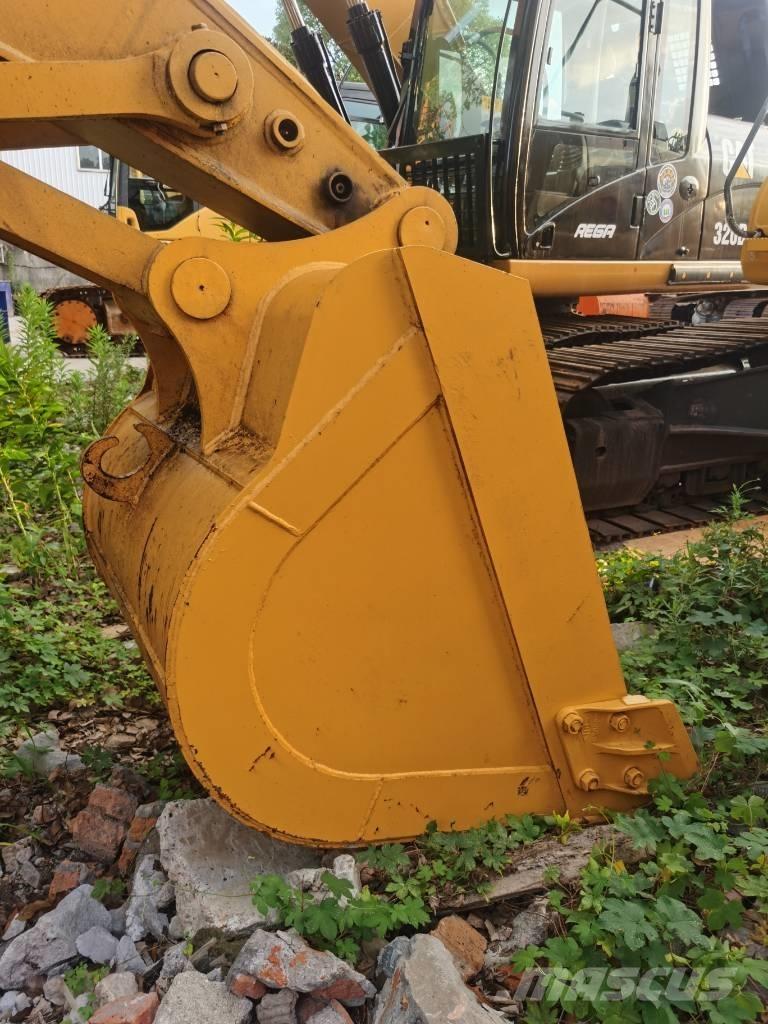 Komatsu PC 220-7 Bageri guseničari