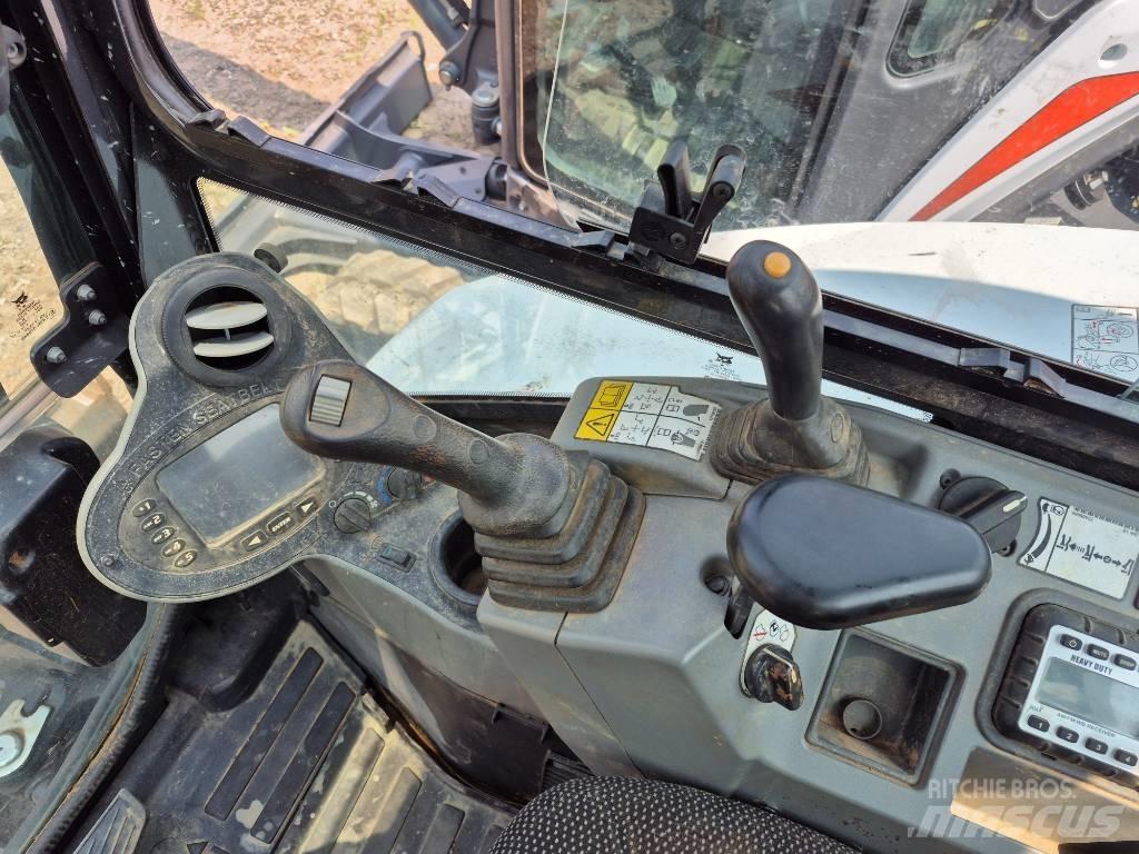 Bobcat E 32i Bageri guseničari