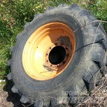 Case 580 SLE Jante Gume, točkovi i felne